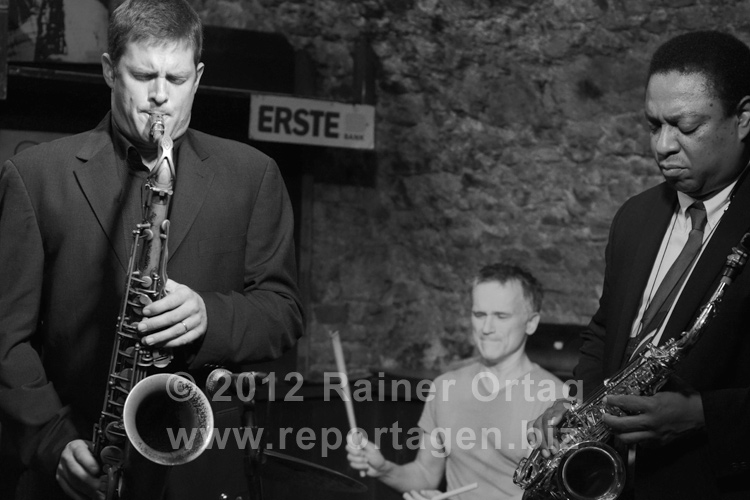 Joris Dudli mit dem Eric Alexander - Vincent Herring Quintet feat. Harold Mabern am 30.10.2012 im Jazzland in Wien