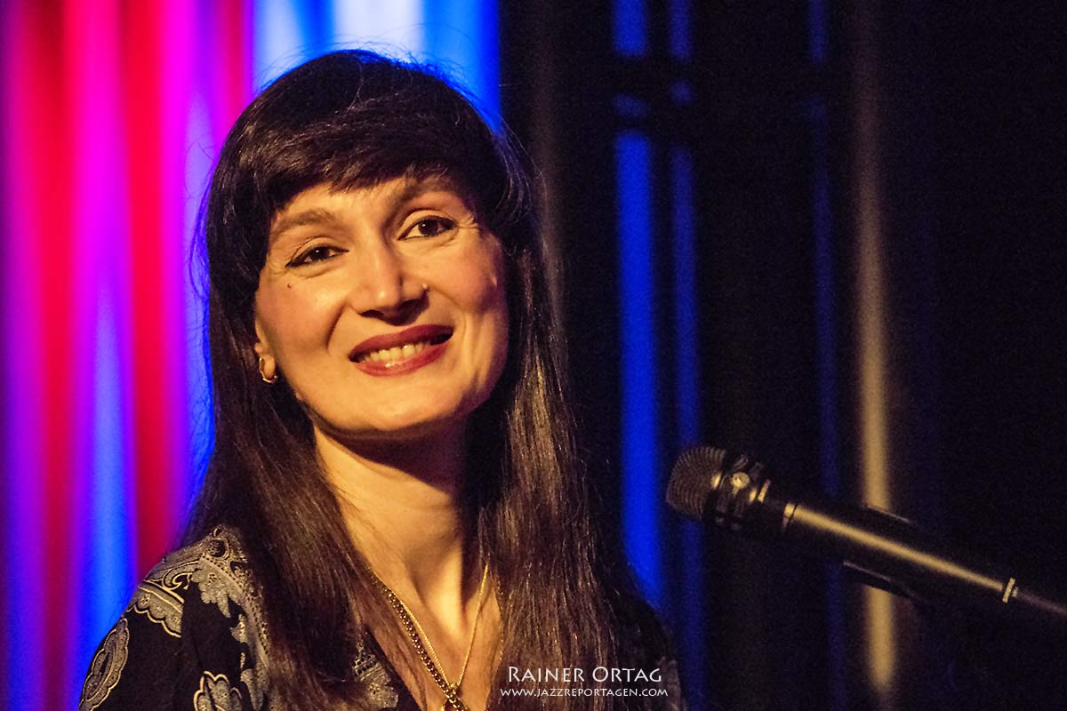 Aziza Mustafa Zadeh Trio - Theaterstbchen Kassel am 22.11.2019