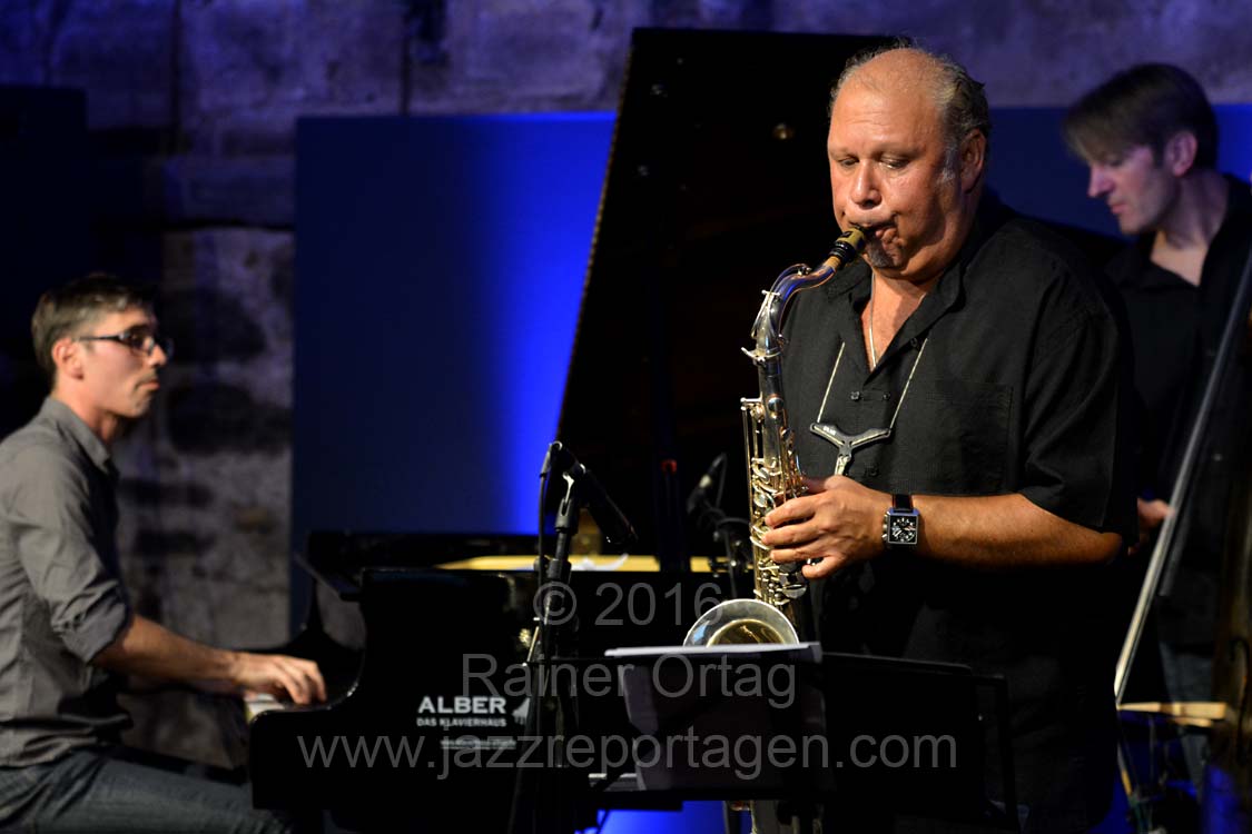 Elmar Bra Trio feat. Tony Lakatos im Esslinger Jazzkeller am 23. September 2016