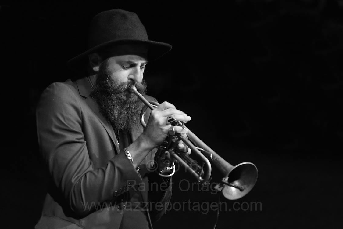 Jazzfestival Esslingen: Avishai Cohen Quartet Hafenmarkt Esslingen am 4. September 2016