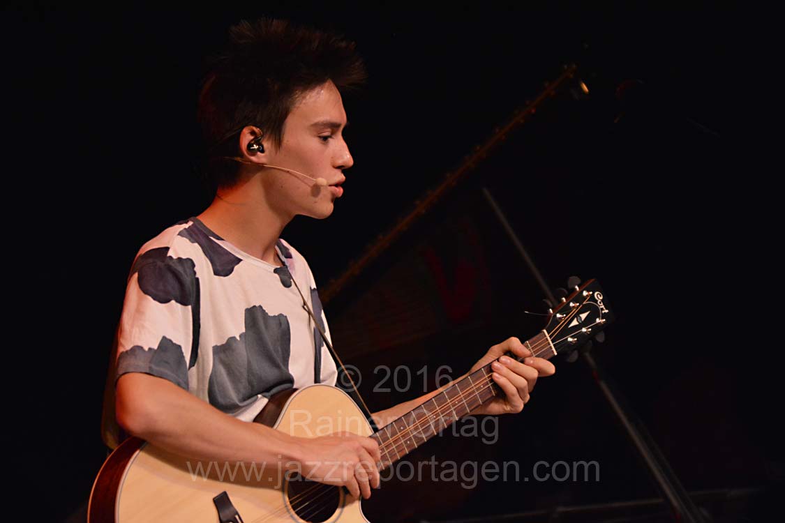 Jazzfestival Esslingen - Jacob Collier auf der Wrttembergischen Landesbhne am 10. September 2016