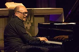 Bugge Wesseltoft in der Stadtkirche St. Dionys Esslingen am 29. September 2017