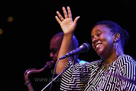 jazzopen stuttgart 2018: Indra Rios-Moore im Jazzclub Bix am 13. Juli 2018