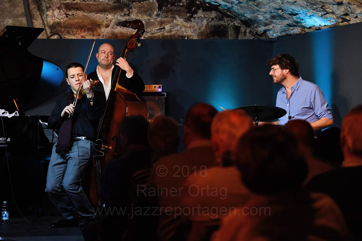 Jermaine Landsberger Trio feat. Sandro Roy im Jazzkeller Esslingen am 30. November 2018