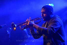 Ibrahim Maalouf im ZKM Medientheater Karlsruhe am 11. April 2016