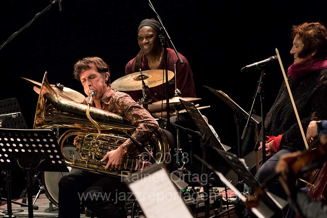 31.Internationale Theaterhaus Jazztage: Karl Berger Improviser Orchestra