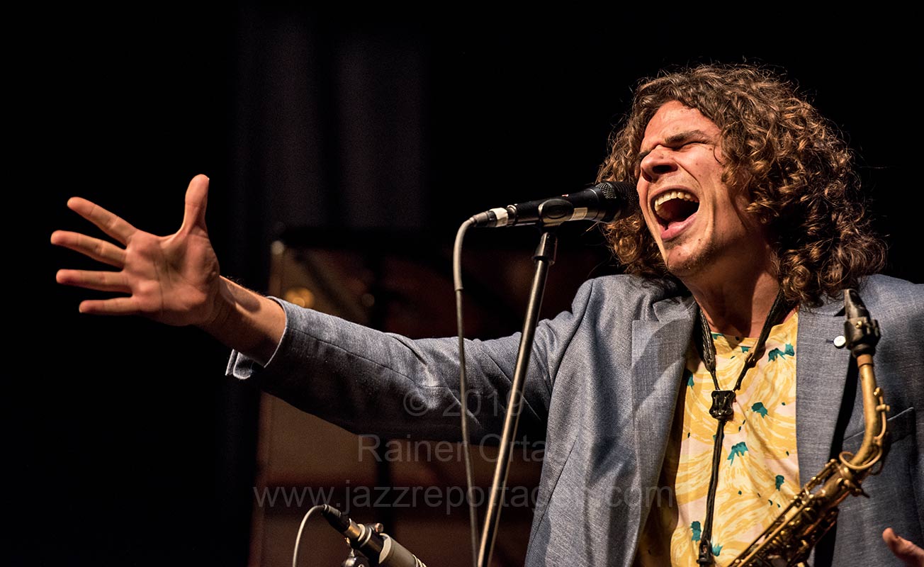 32. Internationale Theaterhaus Jazztage Stuttgart: Antonio Lizana & Oriente